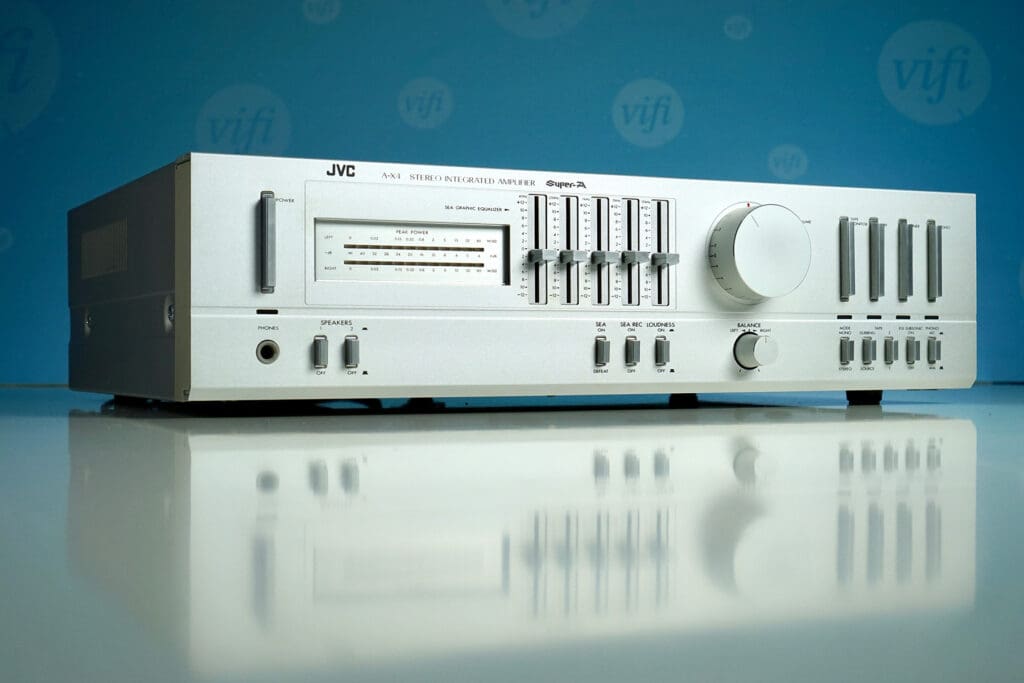 JVC-A-X4-17 JVC A-X4