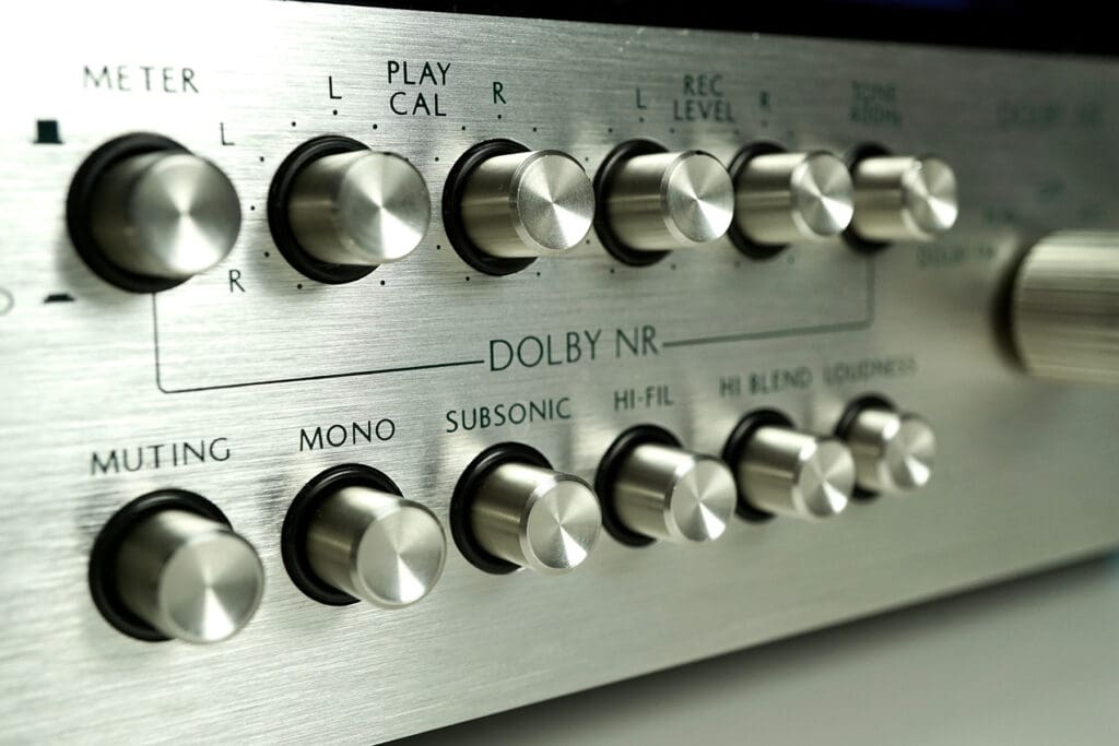 NAD_Model-300-04 NAD Model-300