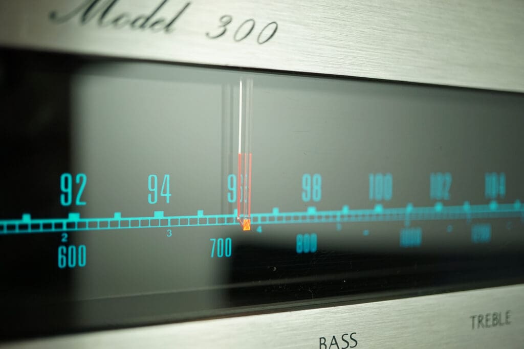 NAD_Model-300-08 NAD Model-300